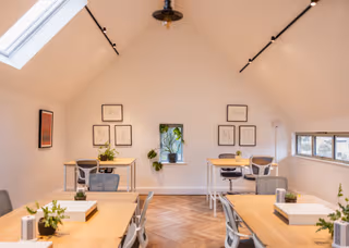 1 Person Coworking Desk