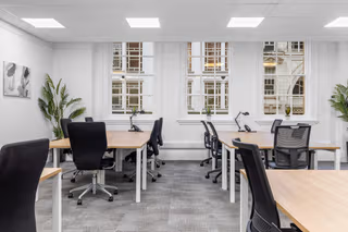 28 Person Private Office