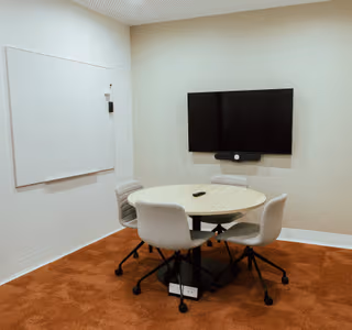 7 Person Coworking Desk