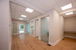 1 Person Shared Office