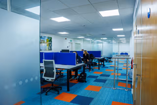 6 Person Coworking Desk