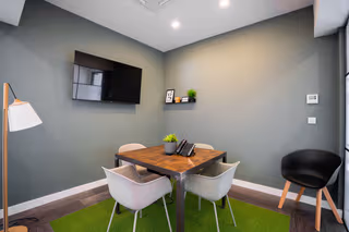 10 Person Private Office