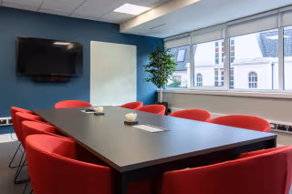 10 Person Private Office