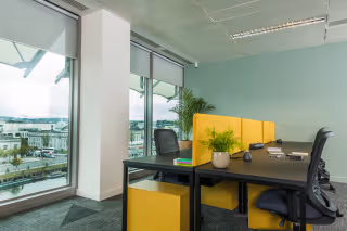 4 Person Private Office