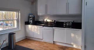 28 Person Private Office