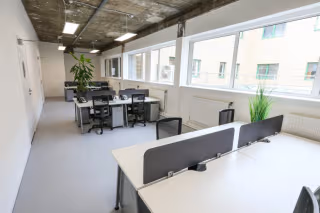 8 Person Private Office