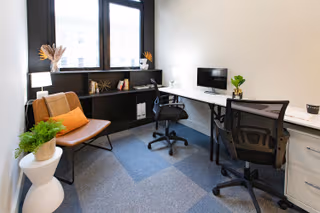1 Person Coworking Desk