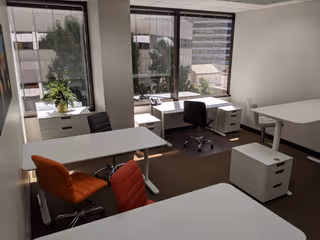 5 Person Coworking Desk
