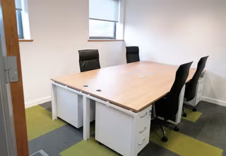 4 Person Private Office