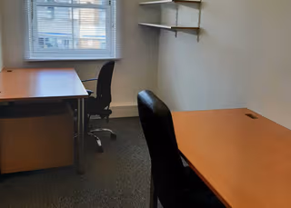4 Person Private Office
