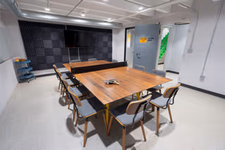 3 Person Coworking Desk