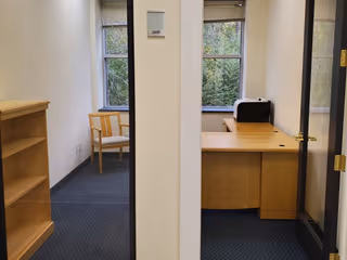 10 Person Private Office