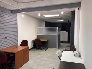 1 Person Coworking Desk