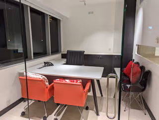 8 Person Coworking Desk