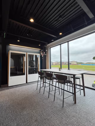 9 Person Private Office