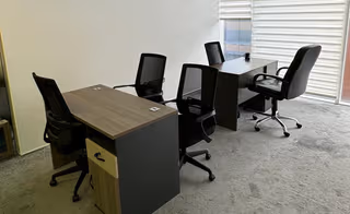 5 Person Coworking Desk