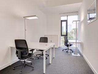 7 Person Private Office