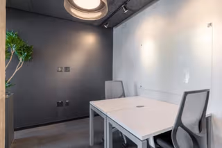 10 Person Private Office