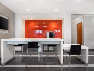 10 Person Private Office