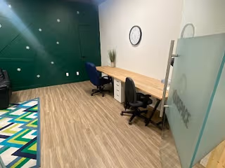 1 Person Coworking Desk