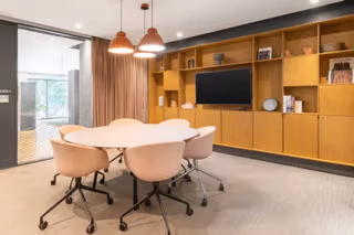 1 Person Virtual Office
