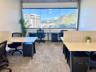 10 Person Private Office