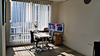 4 Person Private Office