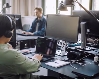 1 Person Shared Office