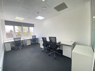 4 Person Private Office