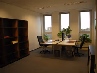 7 Person Private Office