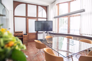 1 Person Private Office
