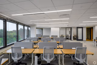 33 Person Private Office