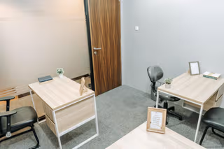 6 Person Private Office