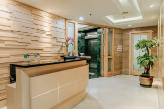 10 Person Private Office