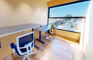 1 Person Coworking Desk