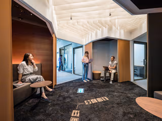 4 Person Coworking Desk