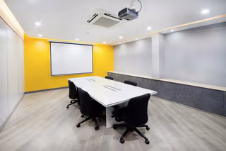 5 Person Private Office