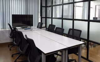 9 Person Coworking Desk