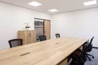 10 Person Private Office