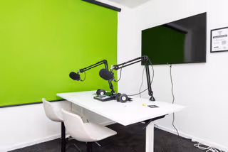 9 Person Private Office