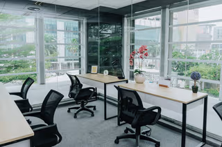 4 Person Private Office
