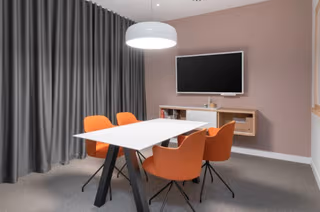 5 Person Private Office