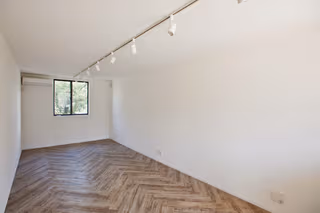 7 Person Private Office