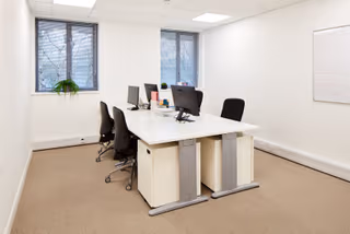 5 Person Private Office