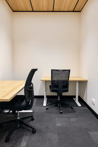 1 Person Coworking Desk