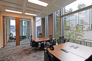 7 Person Private Office