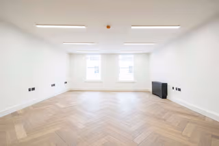 10 Person Private Office