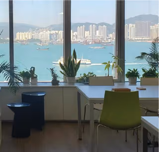 3 Person Shared Office