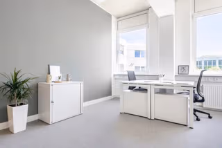 4 Person Private Office
