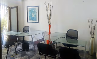 20 Person Coworking Desk